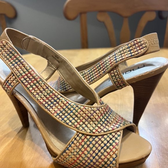 Moda Shoes - Picture 4 of 4